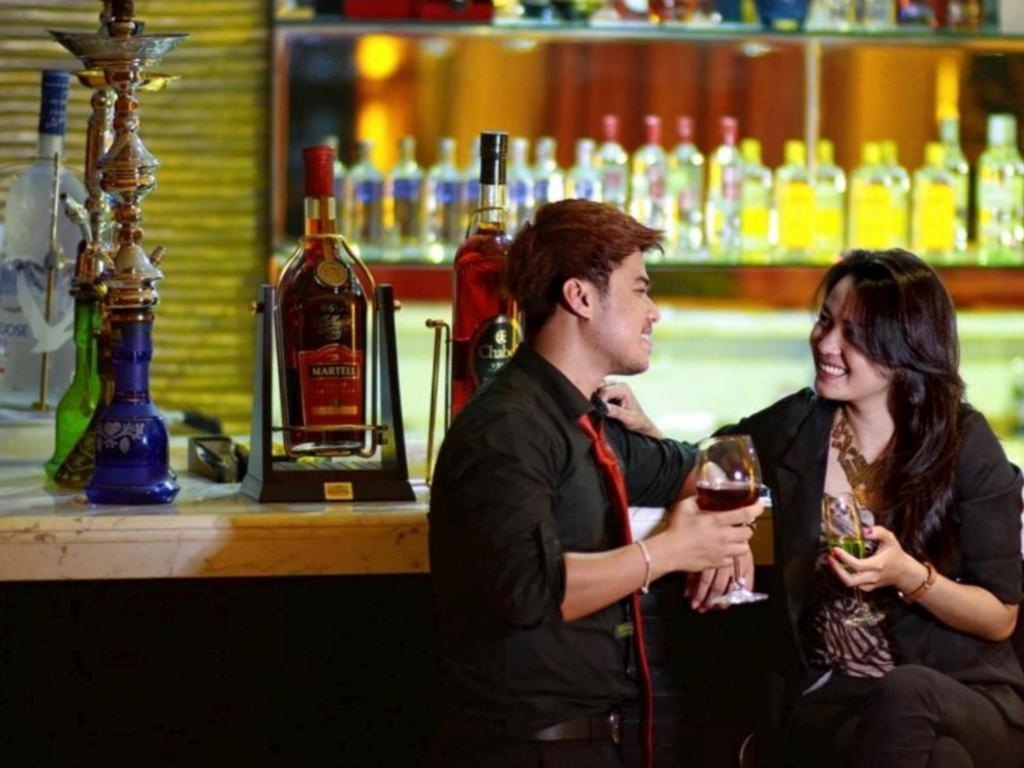 Grand Basko Hotel Padang  Bagian luar foto