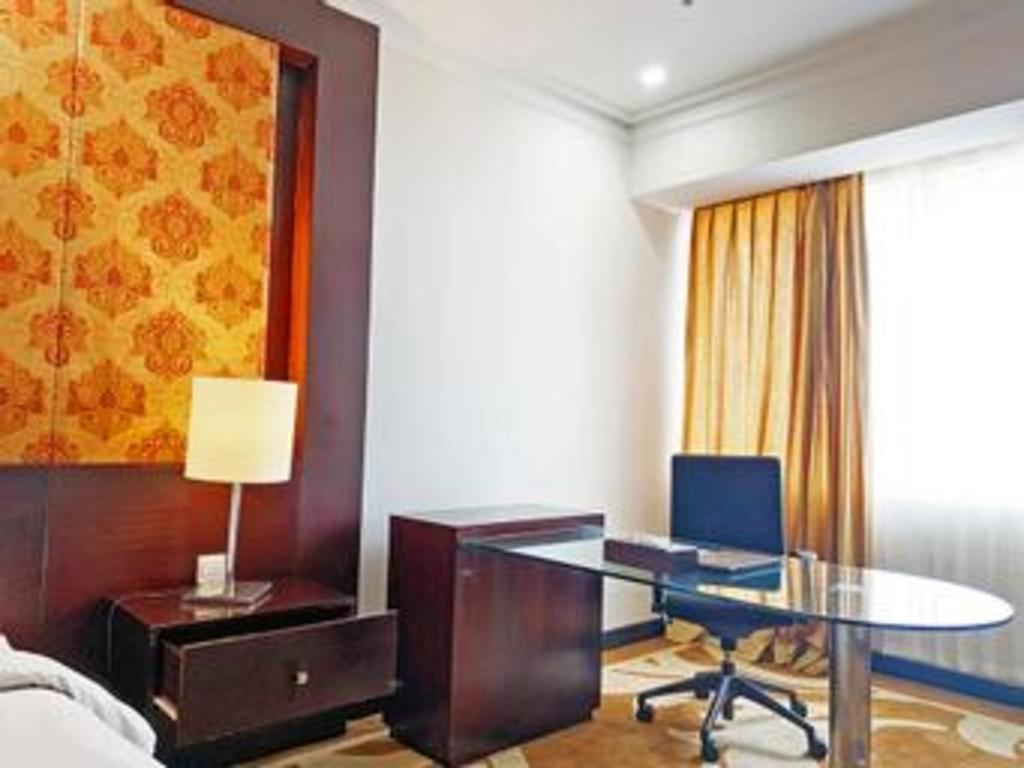 Grand Basko Hotel Padang  Bagian luar foto