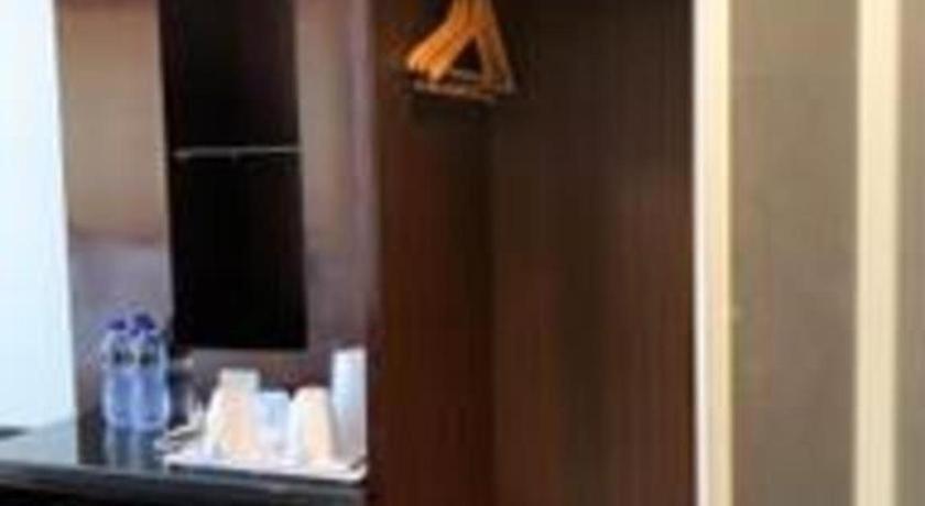 Grand Basko Hotel Padang  Bagian luar foto